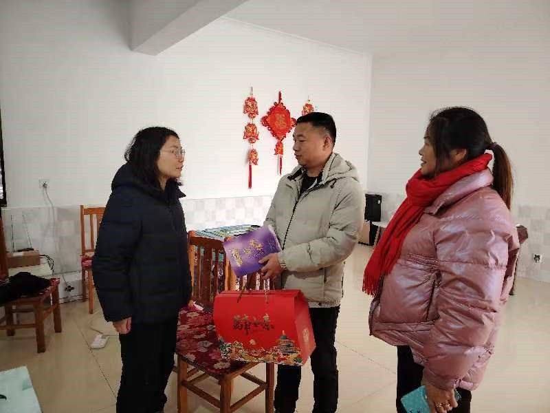 春节期间，鹤岭镇开展“湘商回归”联络走访活动