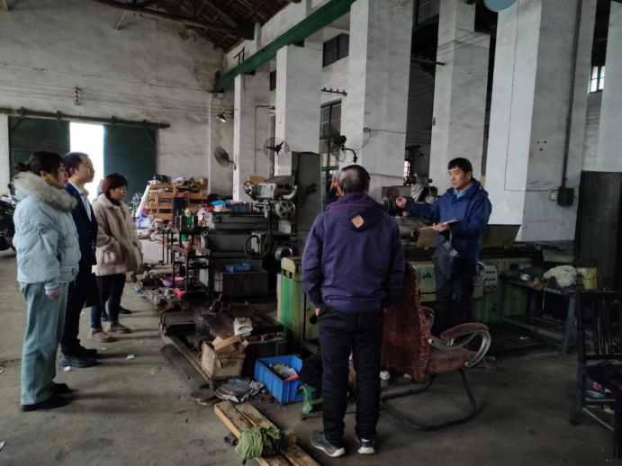 楠竹山镇：精准监督 助力企业复工复产“加速度”