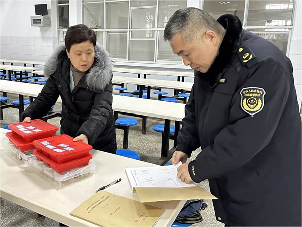 雨湖区市场监督管理局：守护校园食品安全  全力护航“开学季”