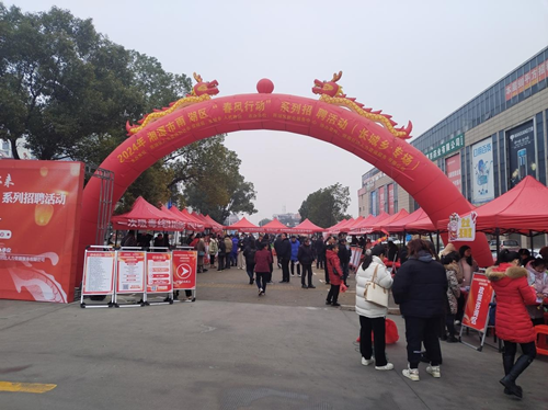 长城乡：开展“春风莲城 职等你来”春风行动专场招聘会