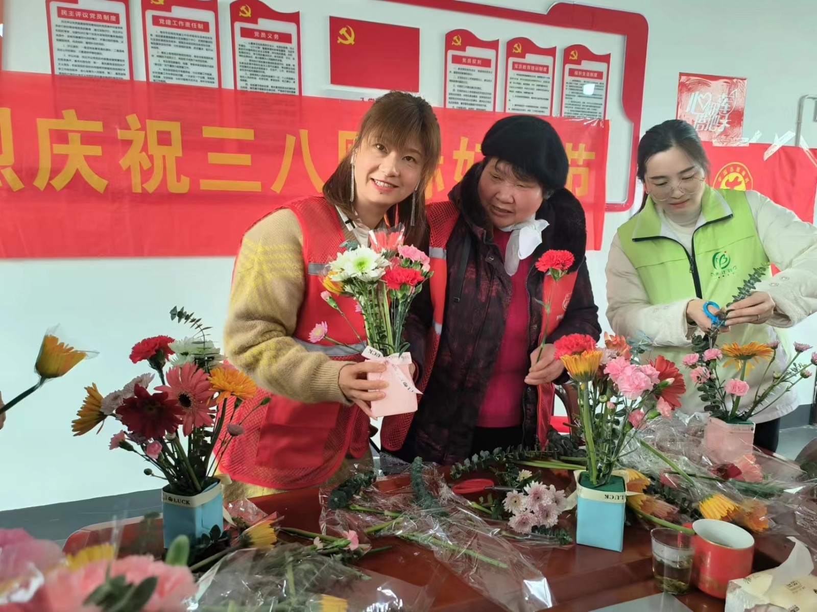 响水乡社工站开展“热辣春日  滚烫人生”三八妇女节主题活动