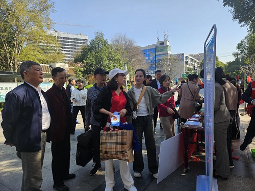 窑湾街道：和谐社会好政策，城乡居民来参保