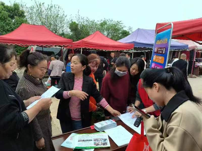 响水乡：多措并举开展就业创业政策宣传活动