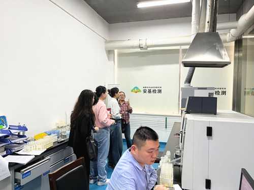 区委党校第20期青干班：聚焦数字经济赋能深入园区企业一线调研