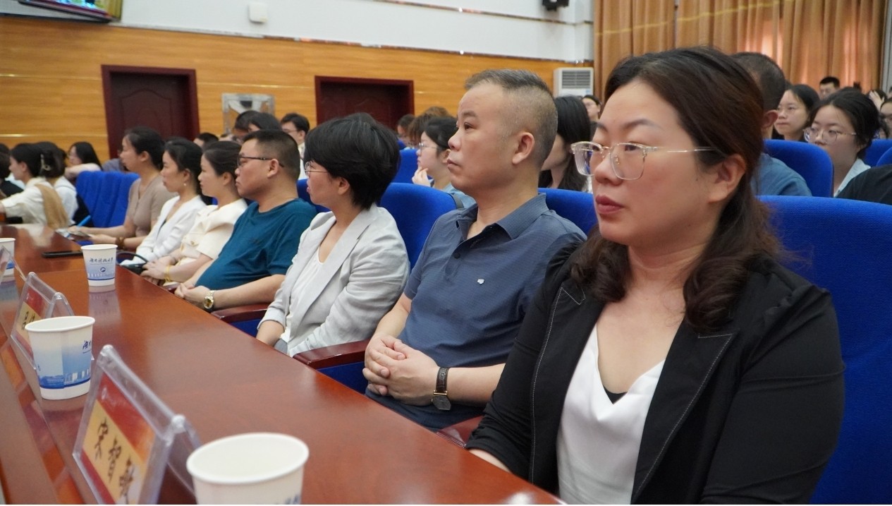 雨湖区人大和平街道工委：走进庭审，让审判监督零距离