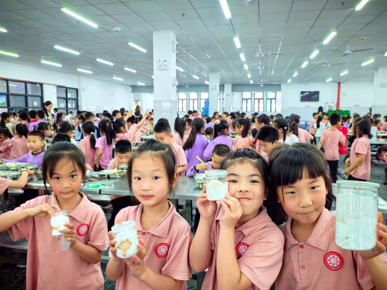 九华风车坪雅爱小学开展心理健康月主题少先队活动