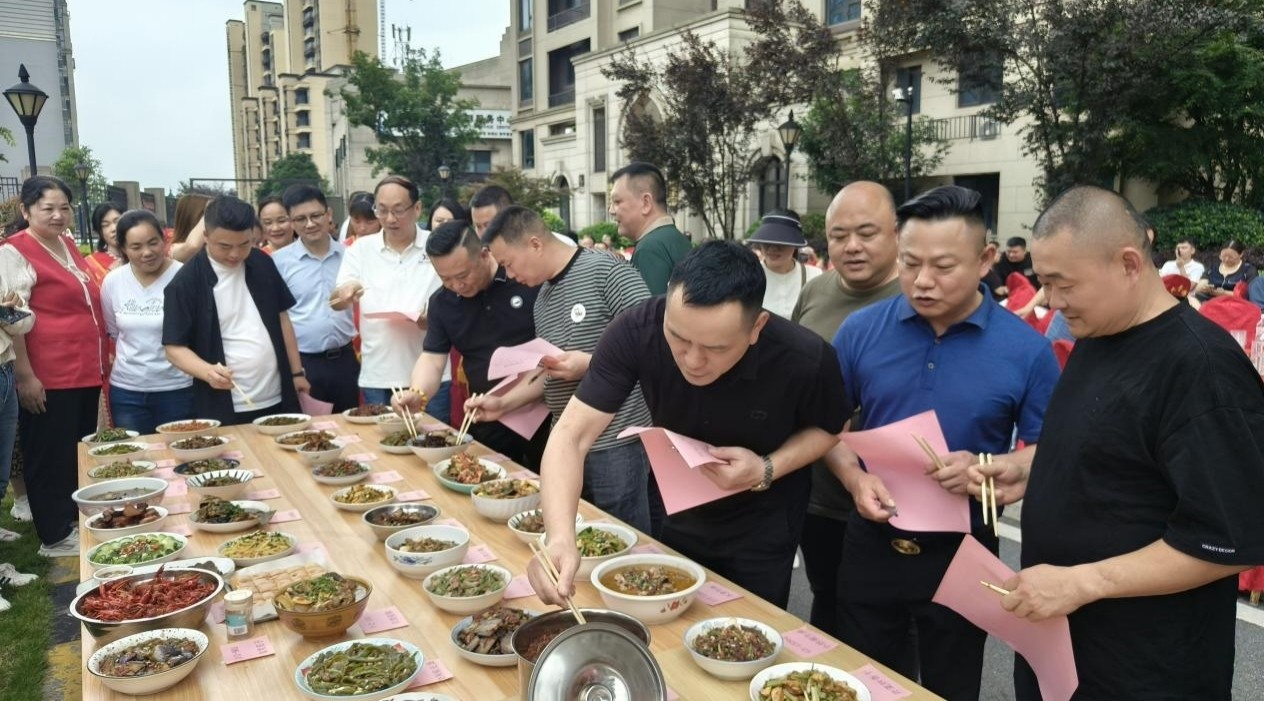 民乐社区：开展“邻里烹饪展才艺 餐饮名店助社区”邻里节活动