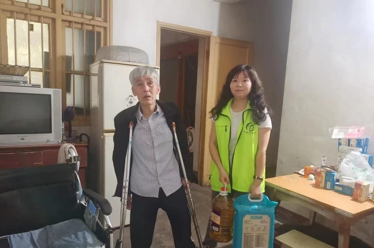 雨湖路社区新时代文明实践站：志愿帮扶一对一，让空巢老人不空心