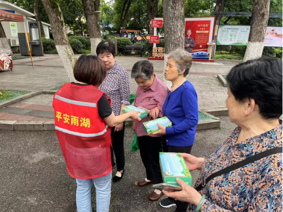 云塘街道：“保护生态环境 共建美好家园”环境日宣传活动