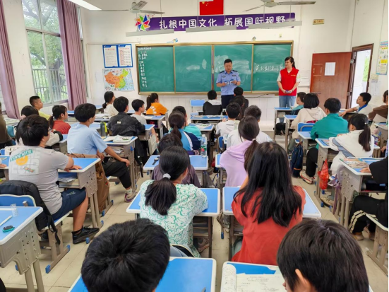 【平安雨湖】广场街道：“六进”宣传筑防线，禁毒知识入人心