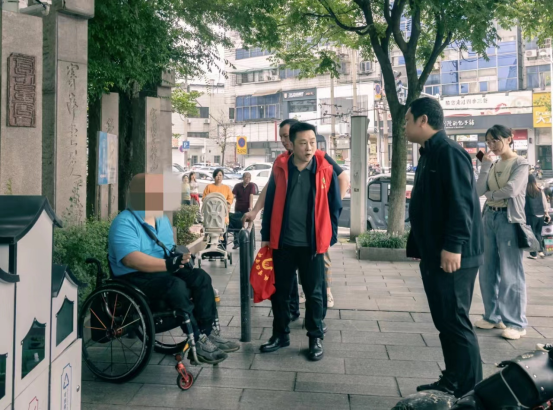 雨湖区开展无障碍环境体验活动