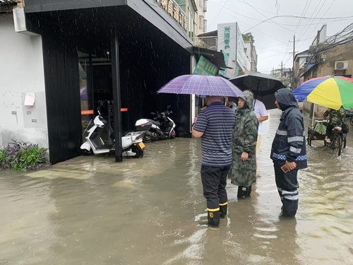 昭潭街道：闻“汛”而动，成功排除两处内涝险情