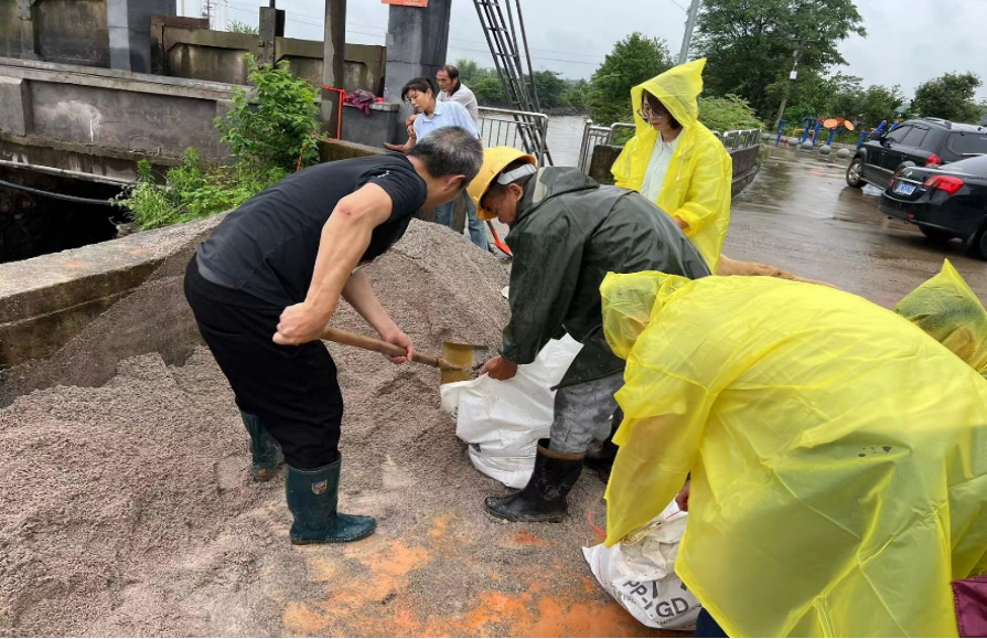 先锋街道：闻“汛” 而动 打好科学防汛主动仗