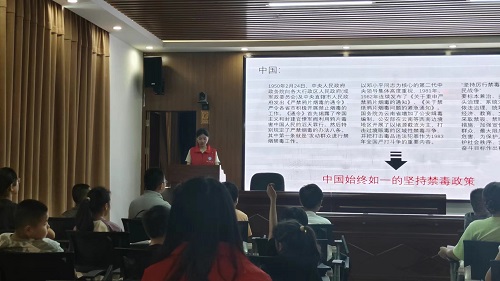 【平安雨湖】唐兴寺社区：开展“防范青少年药物滥用” 主题禁毒宣传活动