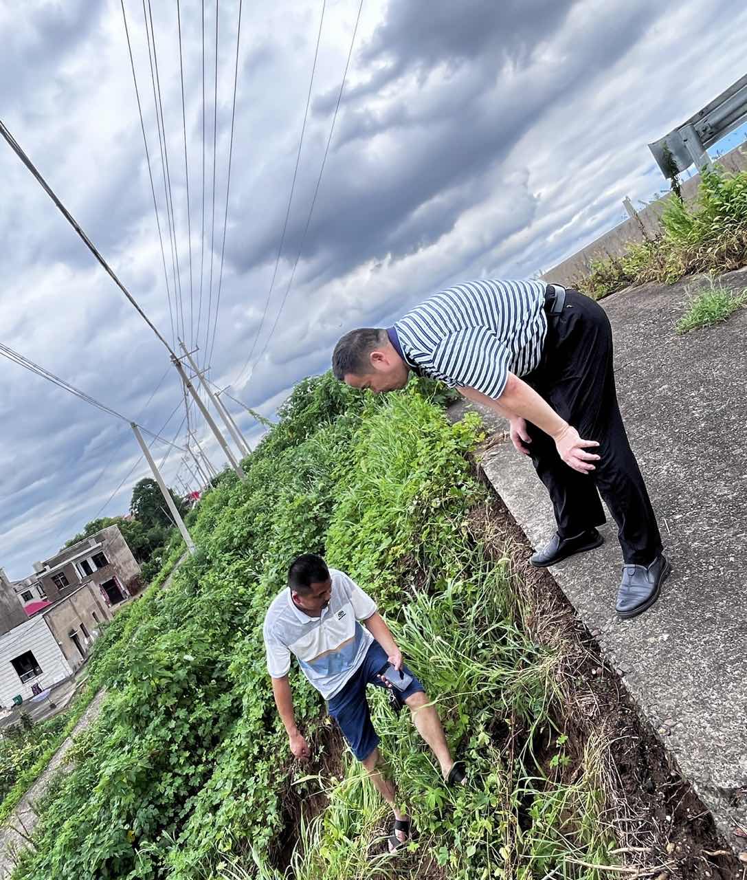 金都公司：积极处理市场内涝 组织巡堤确保安全