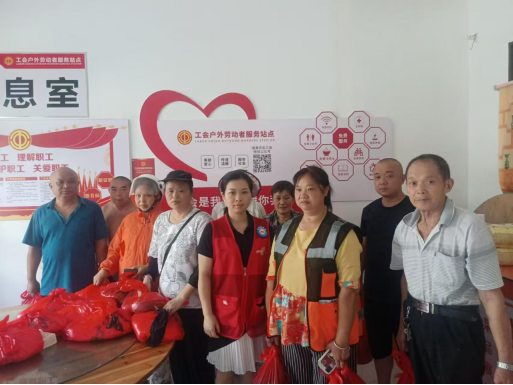 云塘街道：为户外劳动者筑起“清凉港湾”