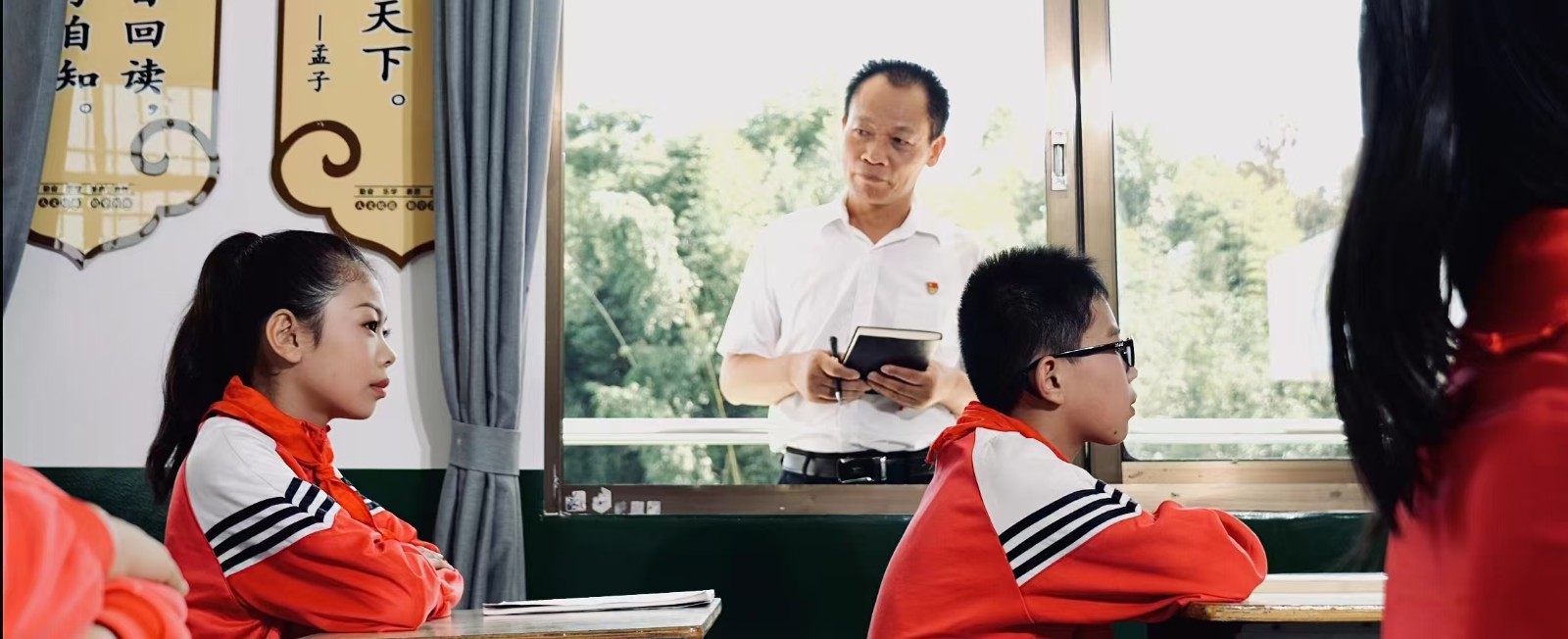 鹤岭镇立新学校李景文荣获“湖南省教书育人楷模”称号