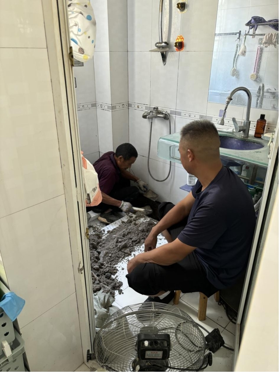 【我为群众办实事】雨湖路社区：房屋漏水居民急 社区协调解民忧