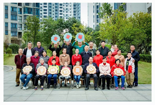 【出彩雨湖人】谢新桂：银发年华，绽放不一样的精彩