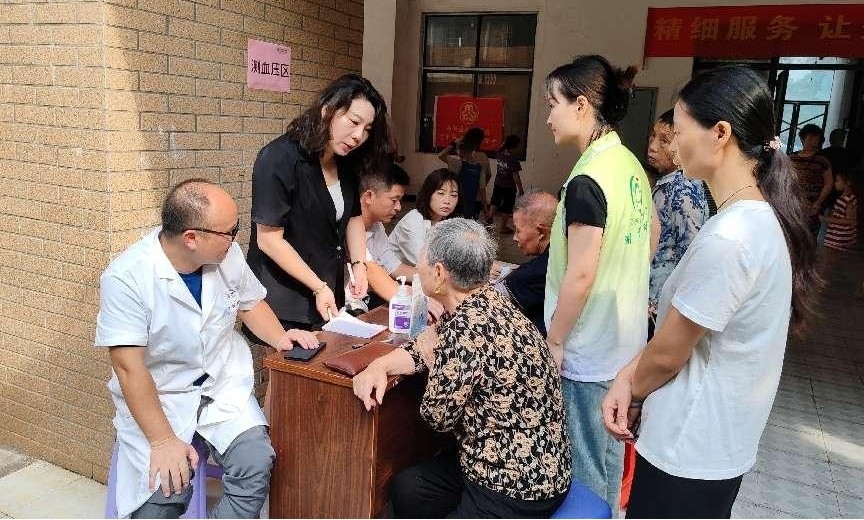 吉利社区：迎中秋庆国庆 热闹非凡暖人心