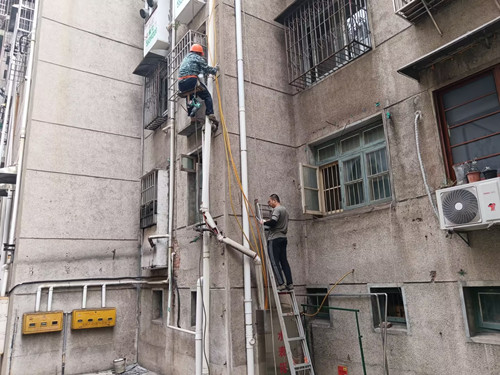 【我为群众办实事】宝丰街社区：维修自来水管，疏解群众烦忧