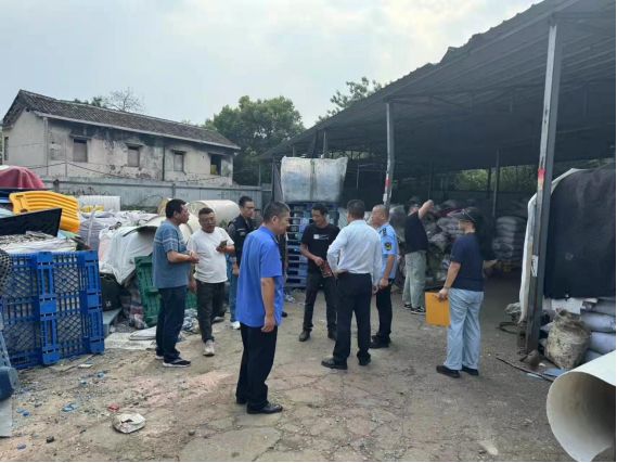 【八大行动】万楼街道：化“废”为安，开展节前废品回收站安全专项检查