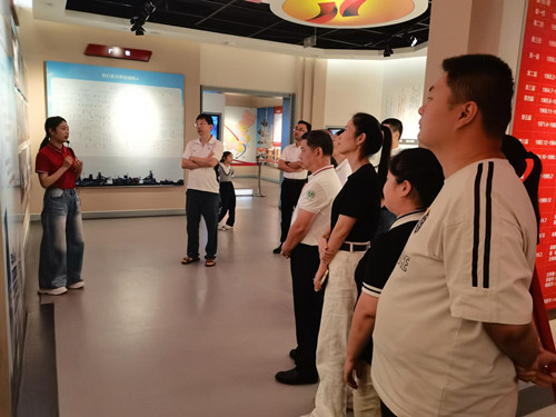 砂子岭社区：开展“结对共建一家亲 合力共画同心圆”党日共建活动