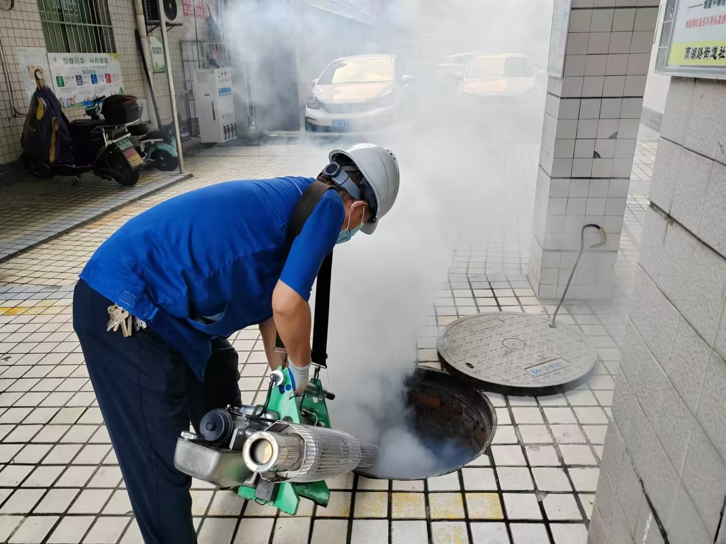 【我为群众办实事】关圣殿社区：开展除“四害”消杀活动