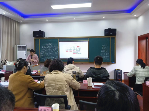 区委党校第29期科干班：开展习近平经济思想专题学习