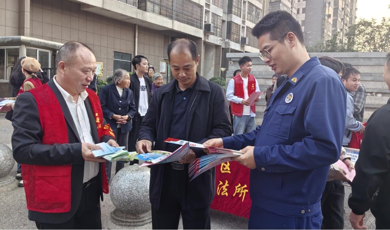 杉山社区：开展“防患于未‘燃’，安全记心中” 消防宣传活动