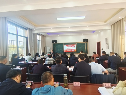 区委党校第29期科干班：开展《中国共产党纪律处分条例》专题学习