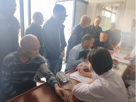 【我为群众办实事】桃李社区：开展“优抚医疗送健康，关心关爱显真情”活动