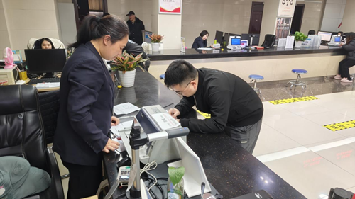 雨湖区城市管理局开展信用修复宣传活动
