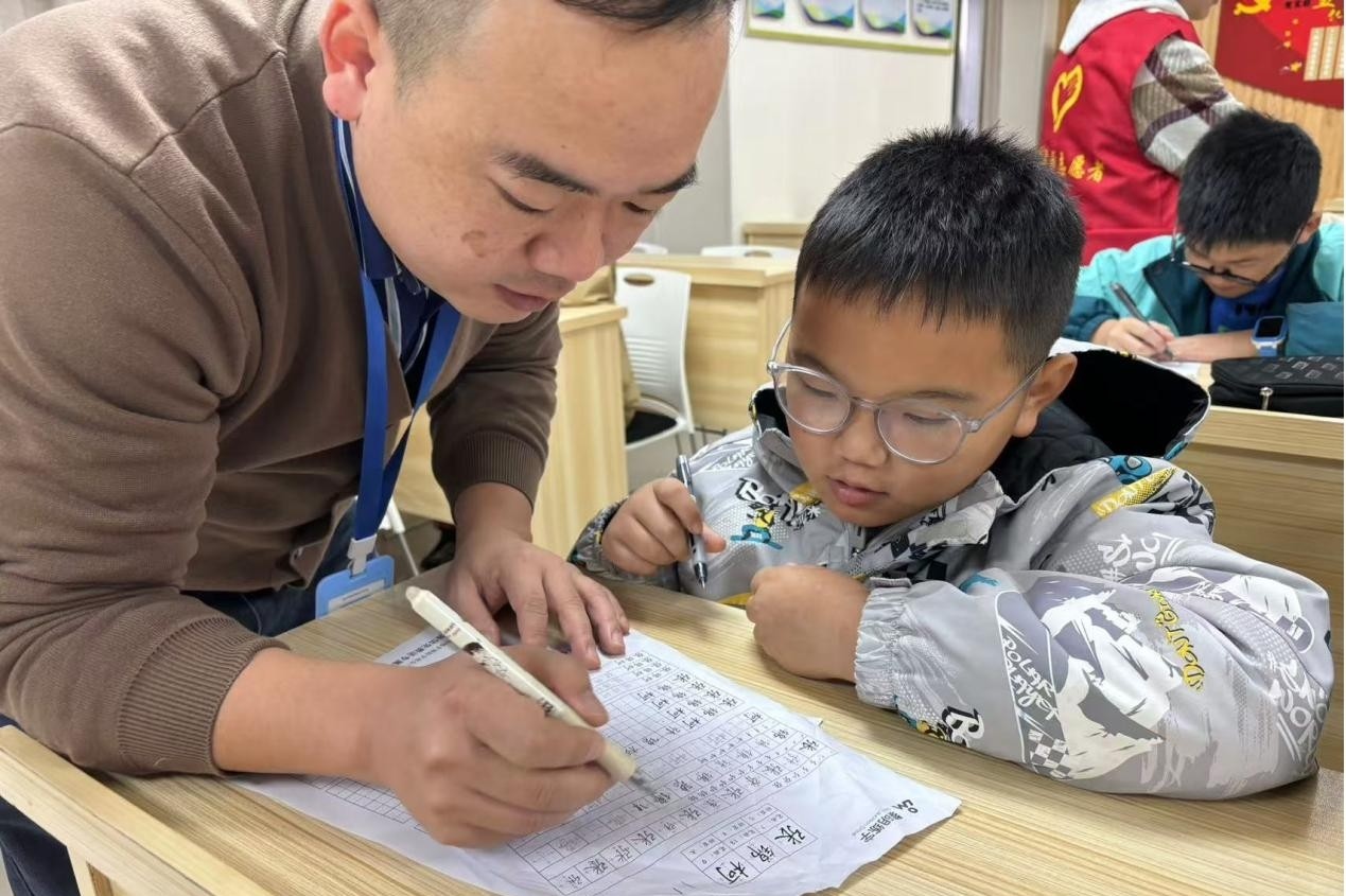 民乐社区秋季“天天向上周末课堂”公益课堂结课啦！