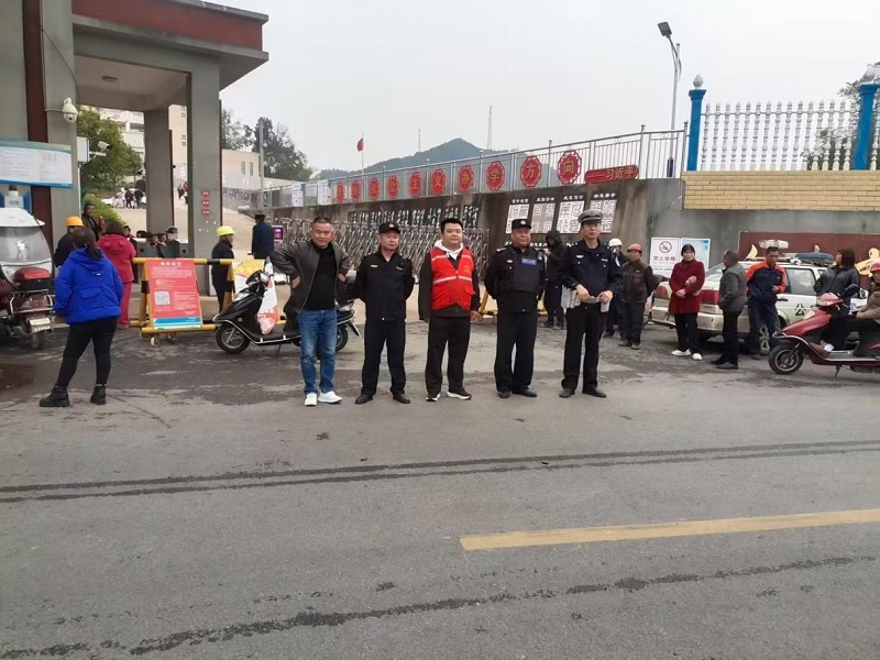 【平安雨湖】鹤岭镇：共筑校园周边安全防线，全力推进平安校园建设