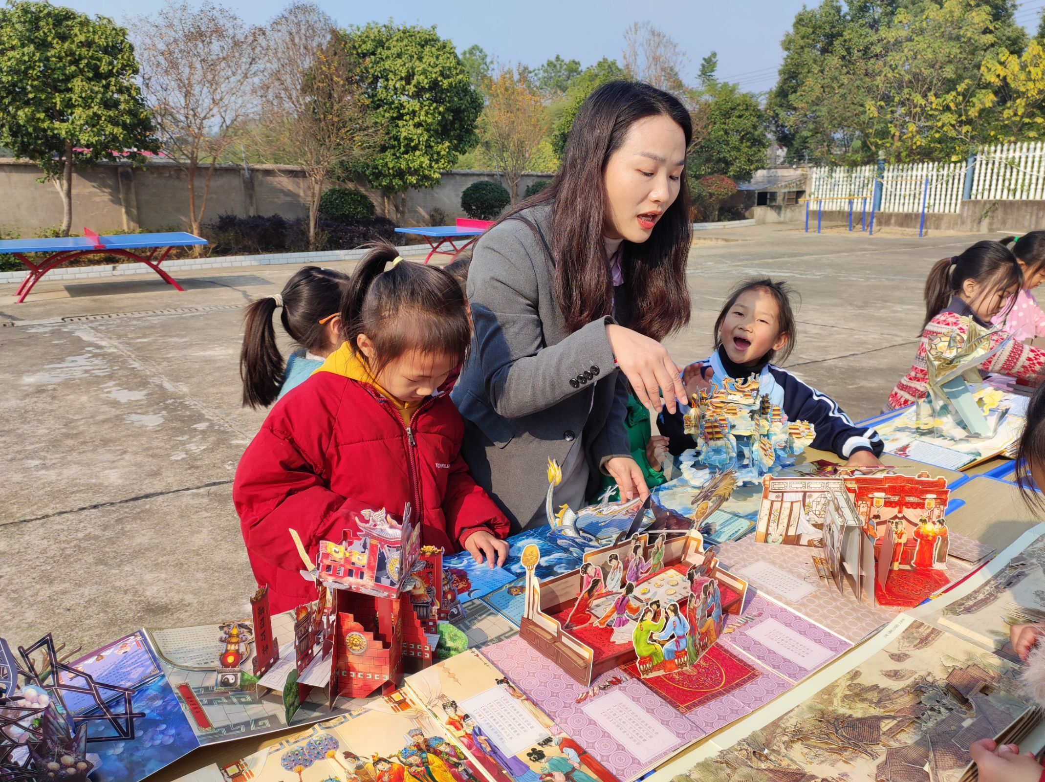 童心绘梦，从心启迪——湖南科技大学赴陈蒲学校开展图书捐赠活动