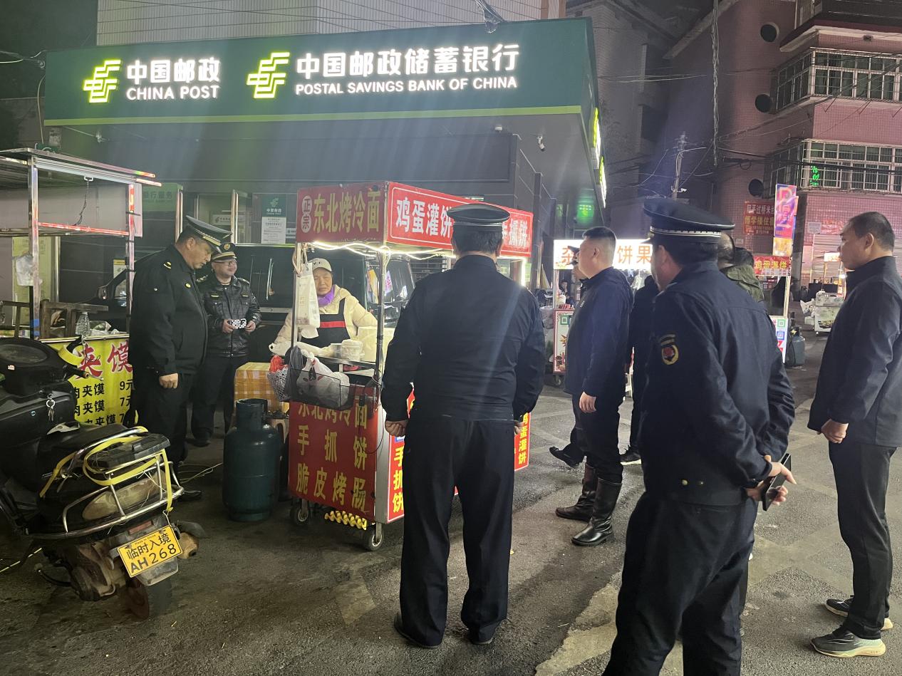 和平街道：夜鹰出击 守护夜间空气质量