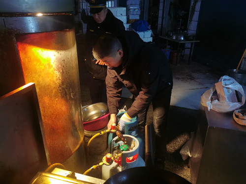 【八大行动】宝丰街社区：燃气安全排查整治，筑牢安全防护网