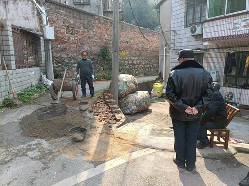 【我为群众办实事】烟竹社区：居民无偿让地边，修路解困惠民生