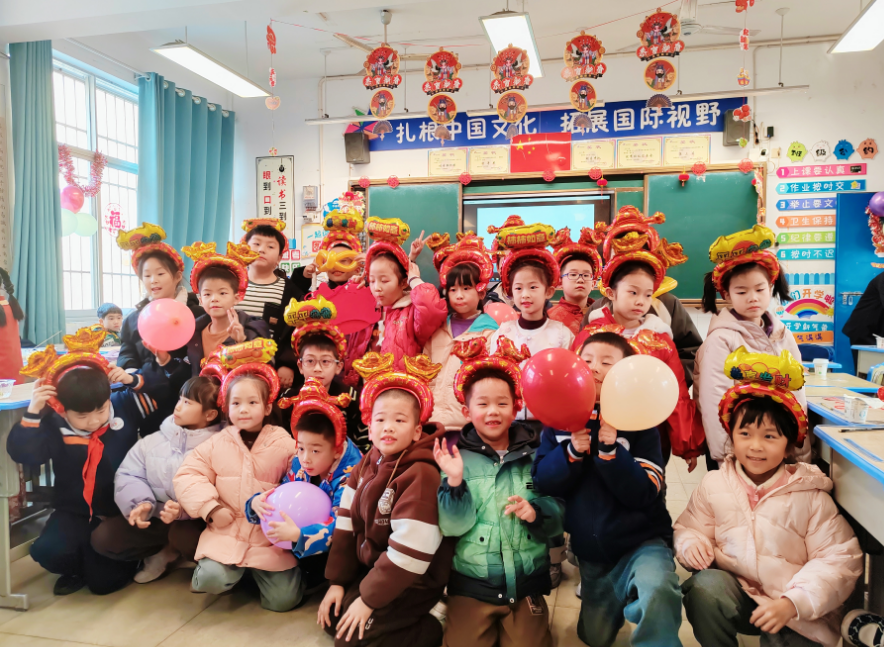 风车坪学校开展“品传统年味，迎多彩新年”庆元旦主题德育活动