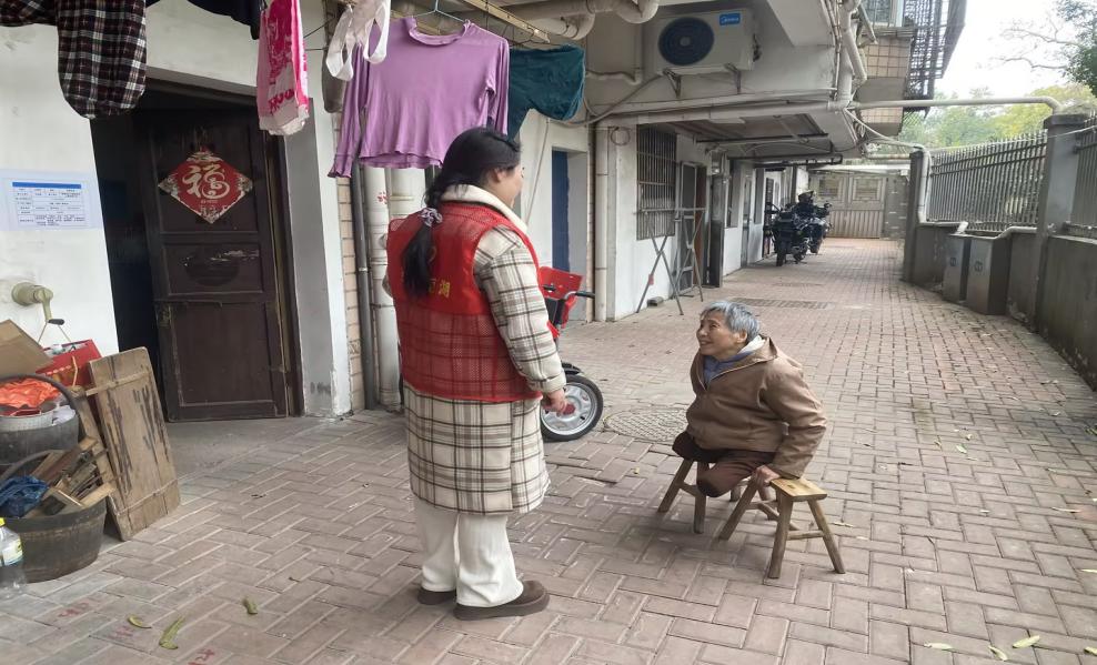 关圣殿社区：关爱残疾独居老人 守护其冬日安全