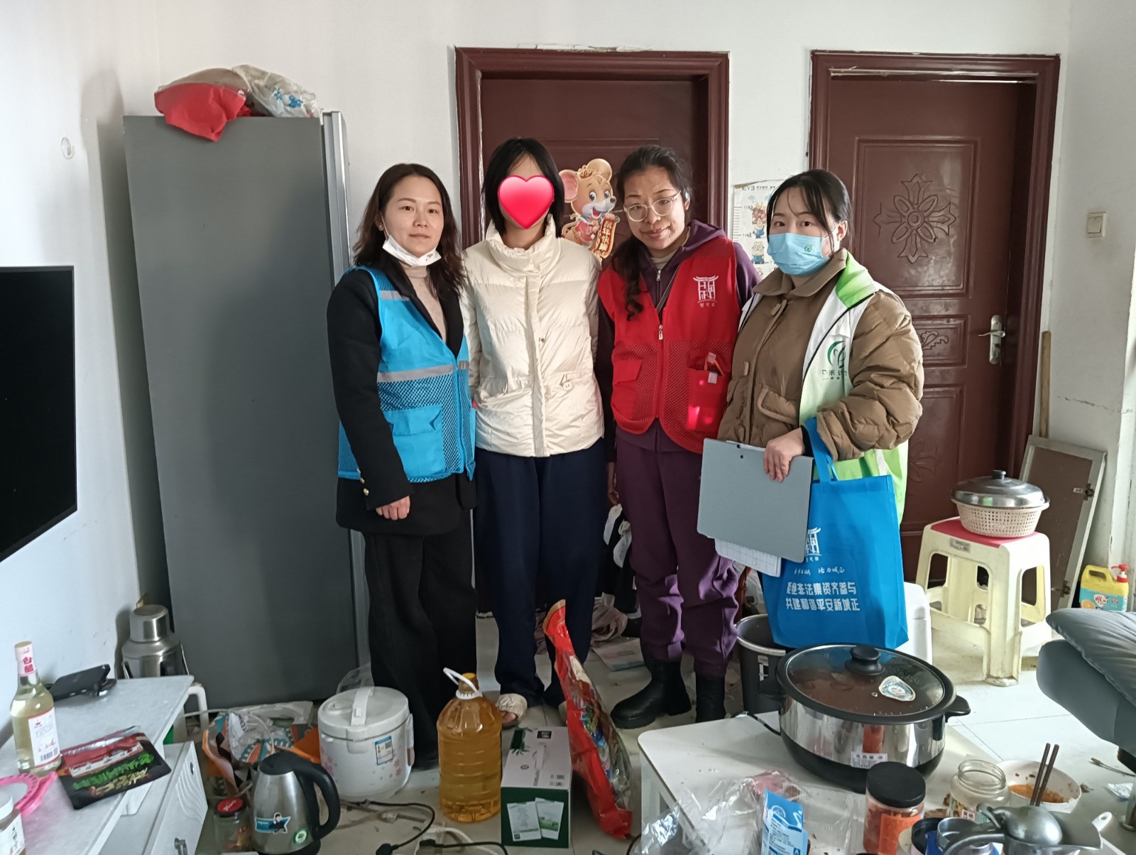 瞻岳门社区新时代文明实践站：寒冬送暖，情系困境儿童
