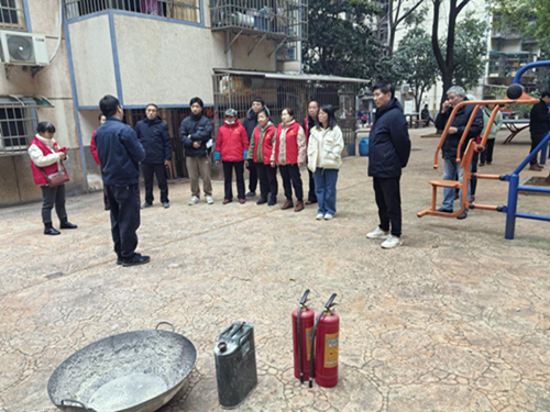 砂子岭社区：消防应急演练筑牢安全出行“防护网”