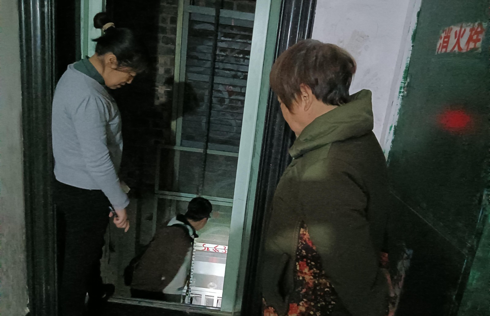 桃李社区：春节前小区电梯“体检”，居民安心迎新春