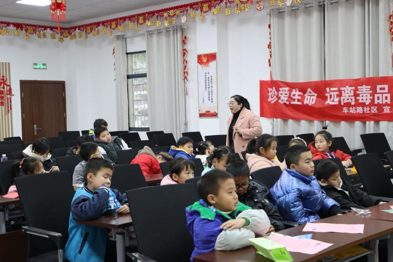 【平安雨湖】车站路社区：开展预防未成年人违法犯罪宣传教育活动