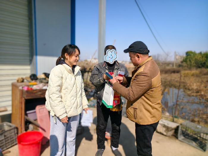 志愿湘潭红，助残暖冬行——爱在高坪村