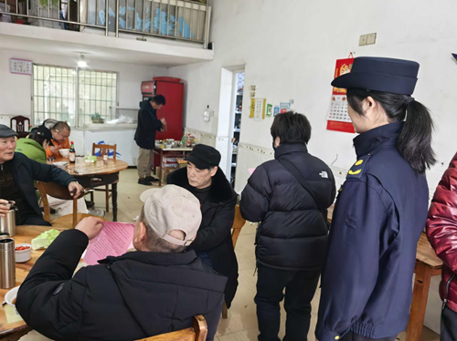 雨湖城管：“声”入街巷  守护新春“静”界