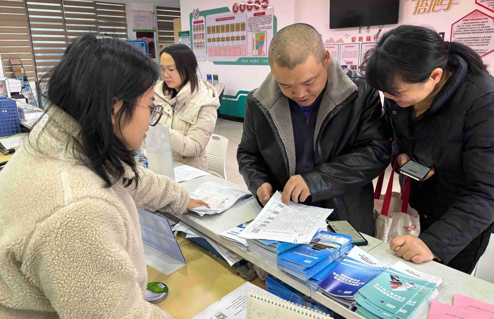 和平街道：“敲门行动”促就业 优质服务显成效