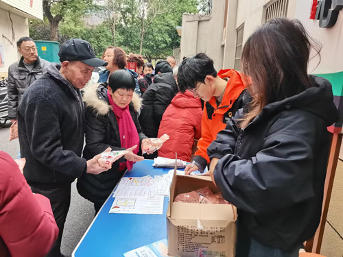 广园社区：暖心送汤圆 共庆元宵节