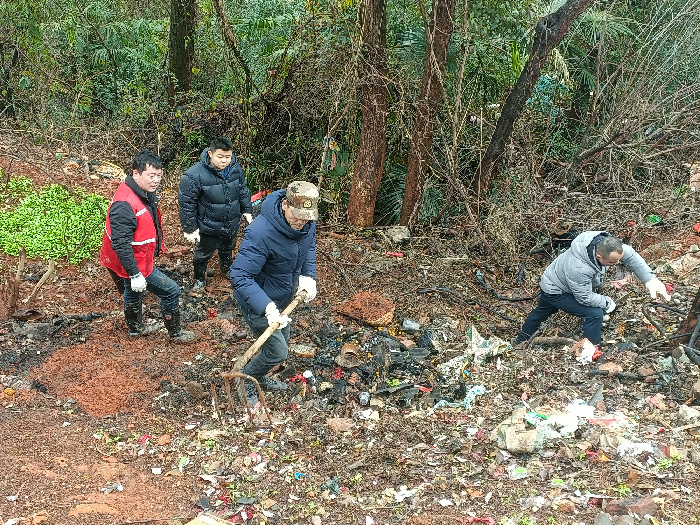 红旗村：开展环境卫生大整治行动，共建美丽家园